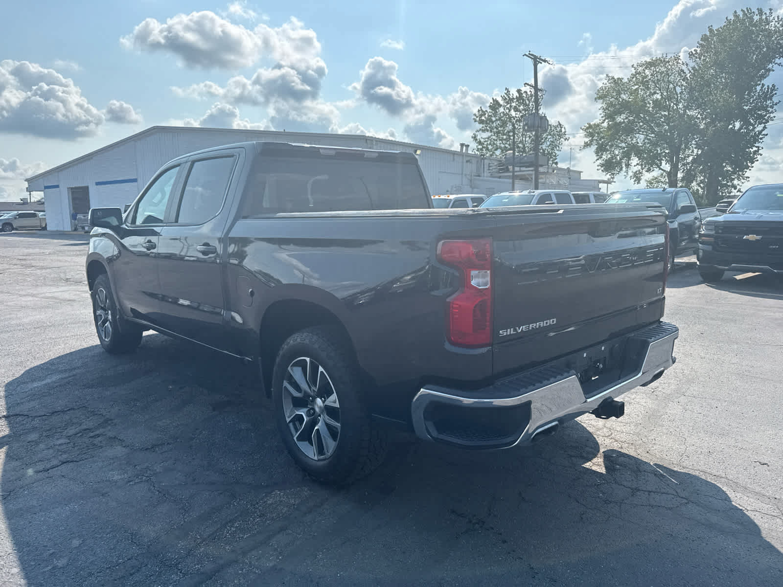 Certified 2023 Chevrolet Silverado 1500 LT AWD/4WD image 3