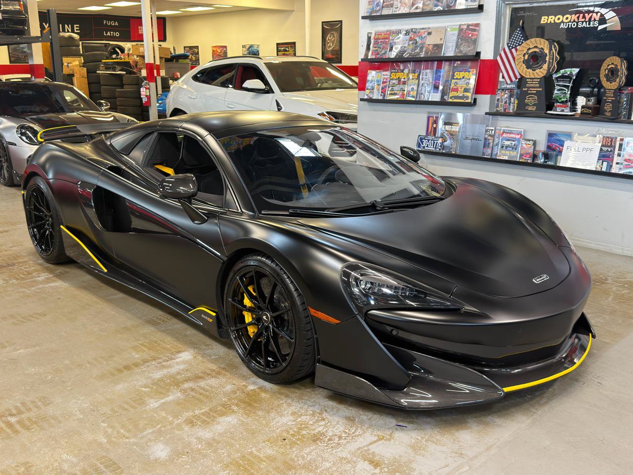 Used 2020 McLaren 600LT Spider RWD image 34