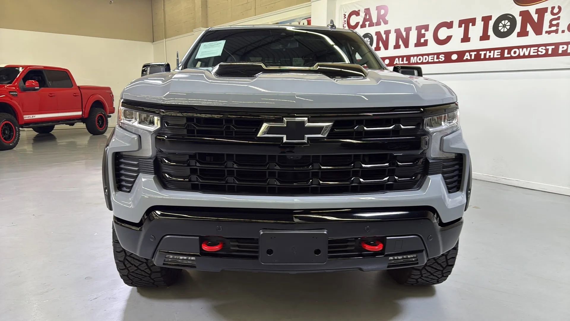 Used 2024 Chevrolet Silverado 1500 LT Trail Boss w/ LT Trail Boss Premium Package image 3