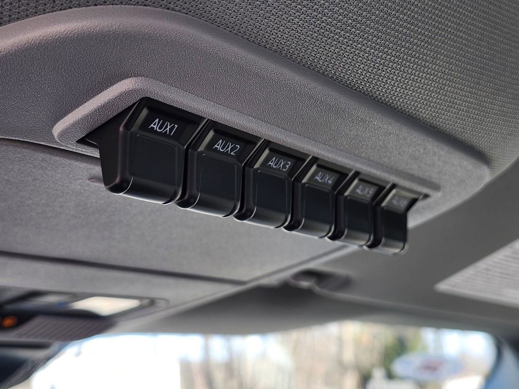 New 2026 Ford F250 XL w/ XL Chrome Package image 20