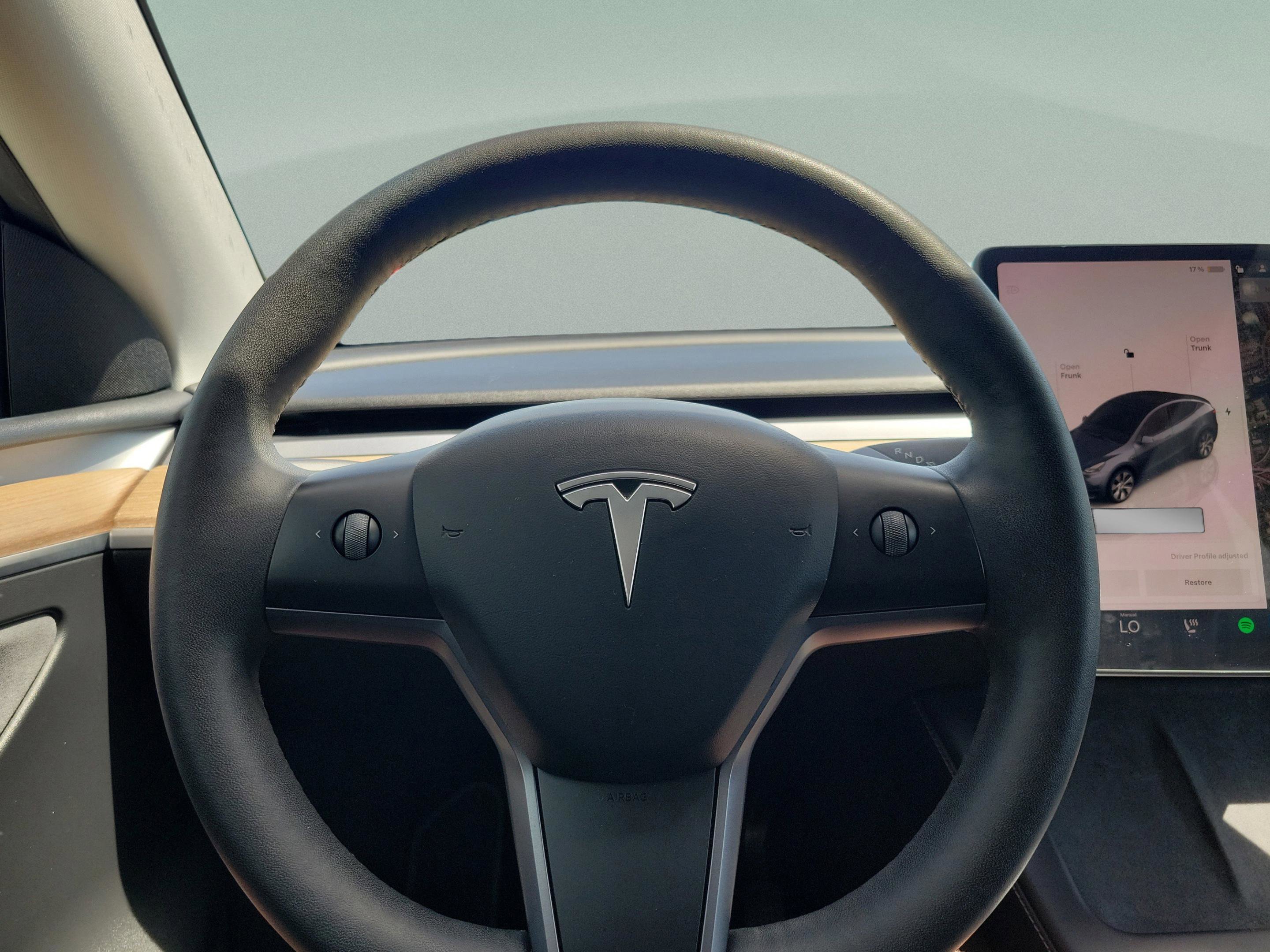 Used 2023 Tesla Model Y Long Range AWD/4WD image 19