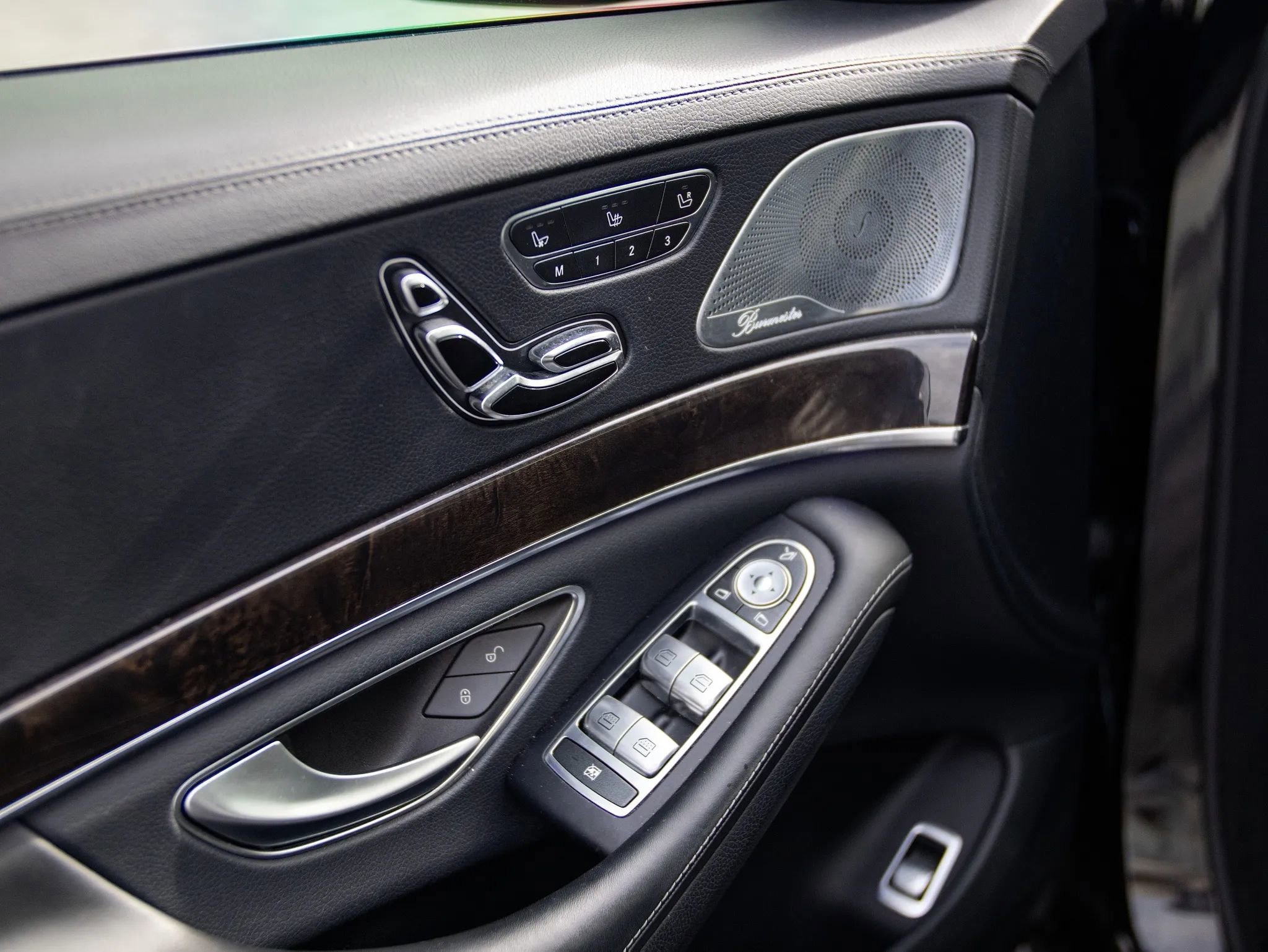 Used 2015 Mercedes-Benz S 550 Sedan image 21