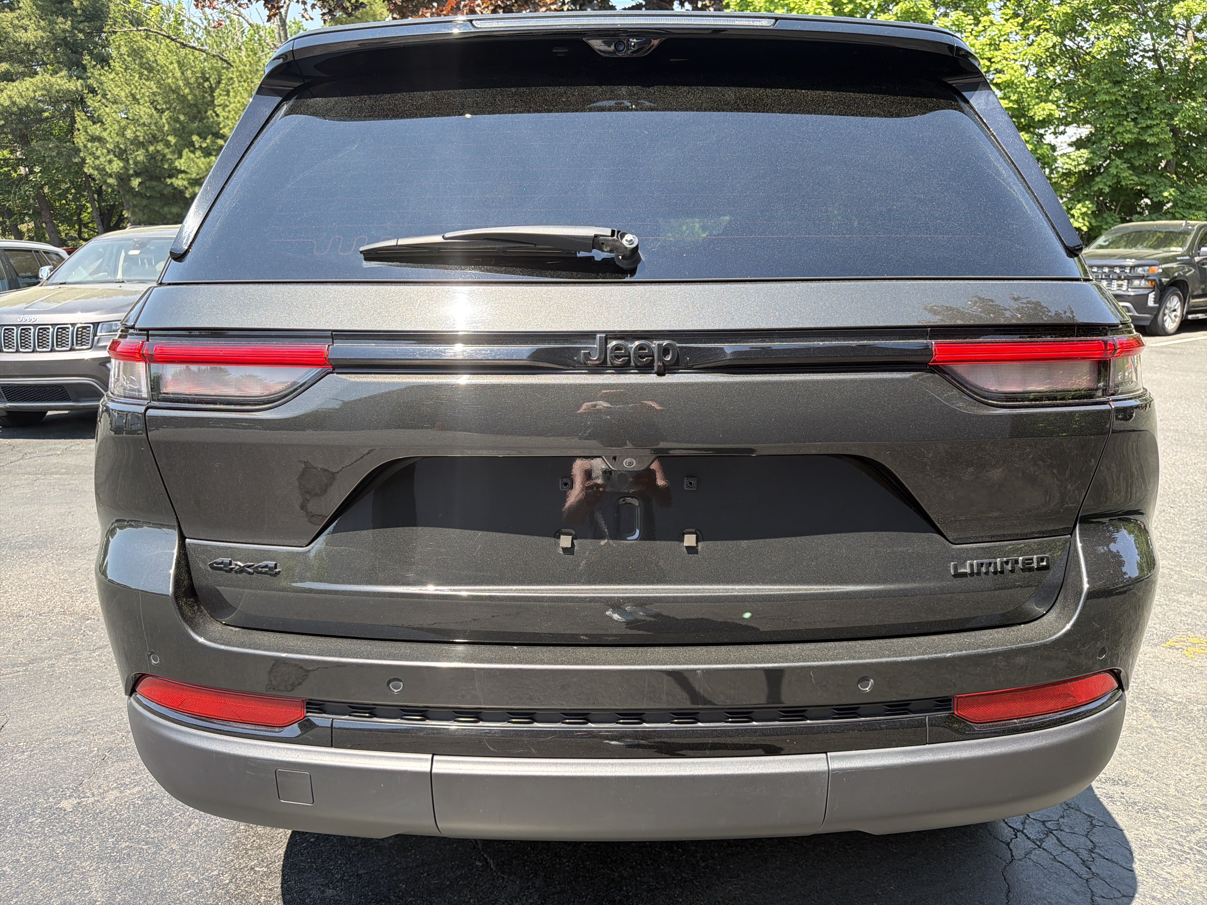 Certified 2024 Jeep Grand Cherokee Limited w/ Luxury Tech Group II AWD/4WD image 7