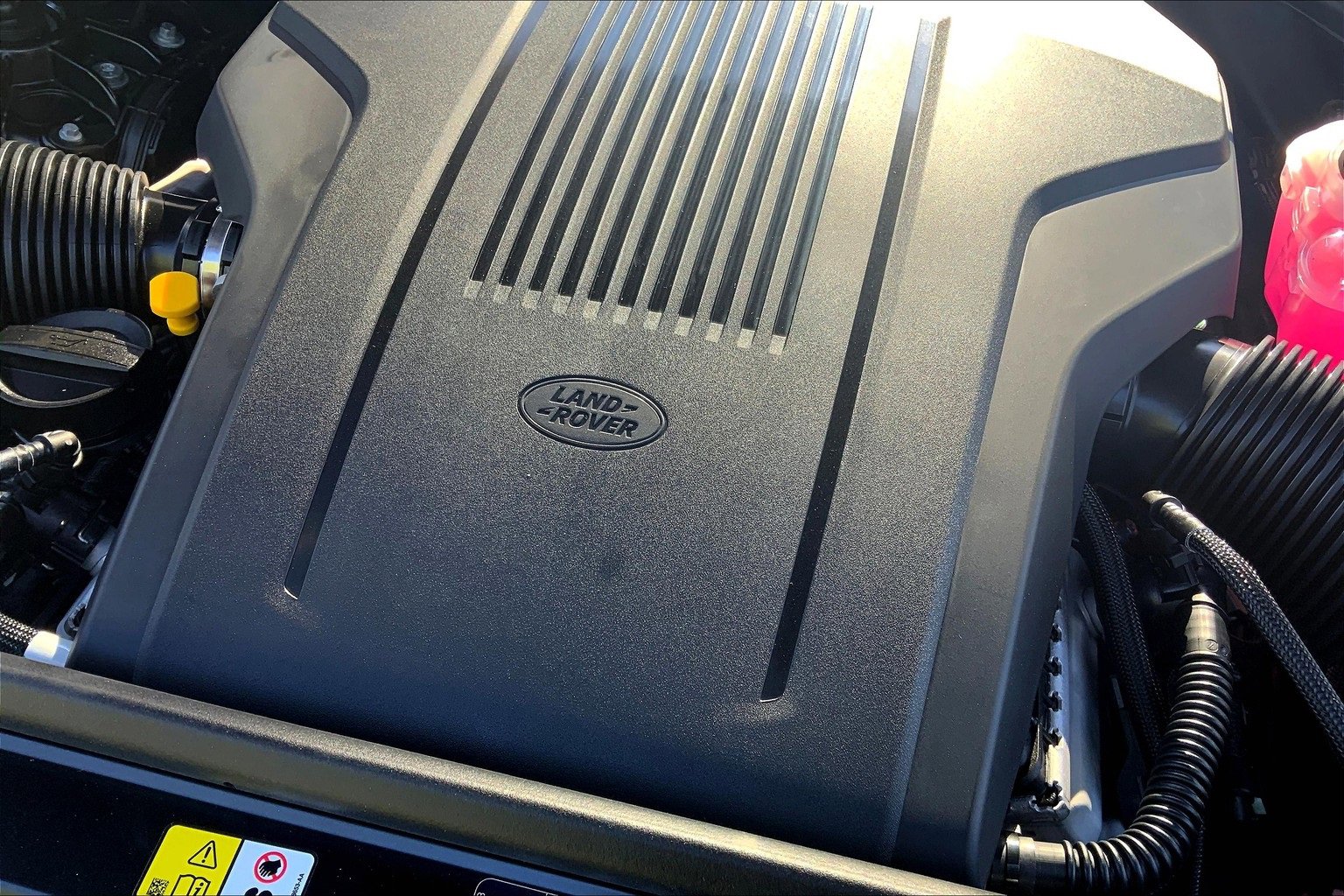 New 2025 Land Rover Range Rover SE image 17