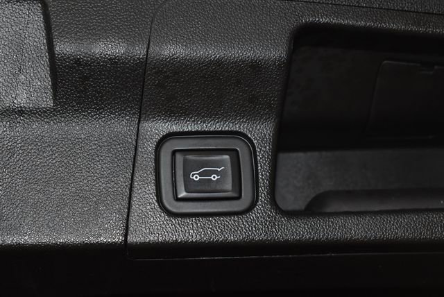 Used 2023 GMC Acadia SLT image 36