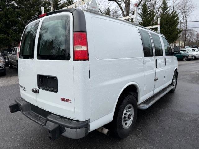 Used 2015 GMC Savana 2500 RWD image 5