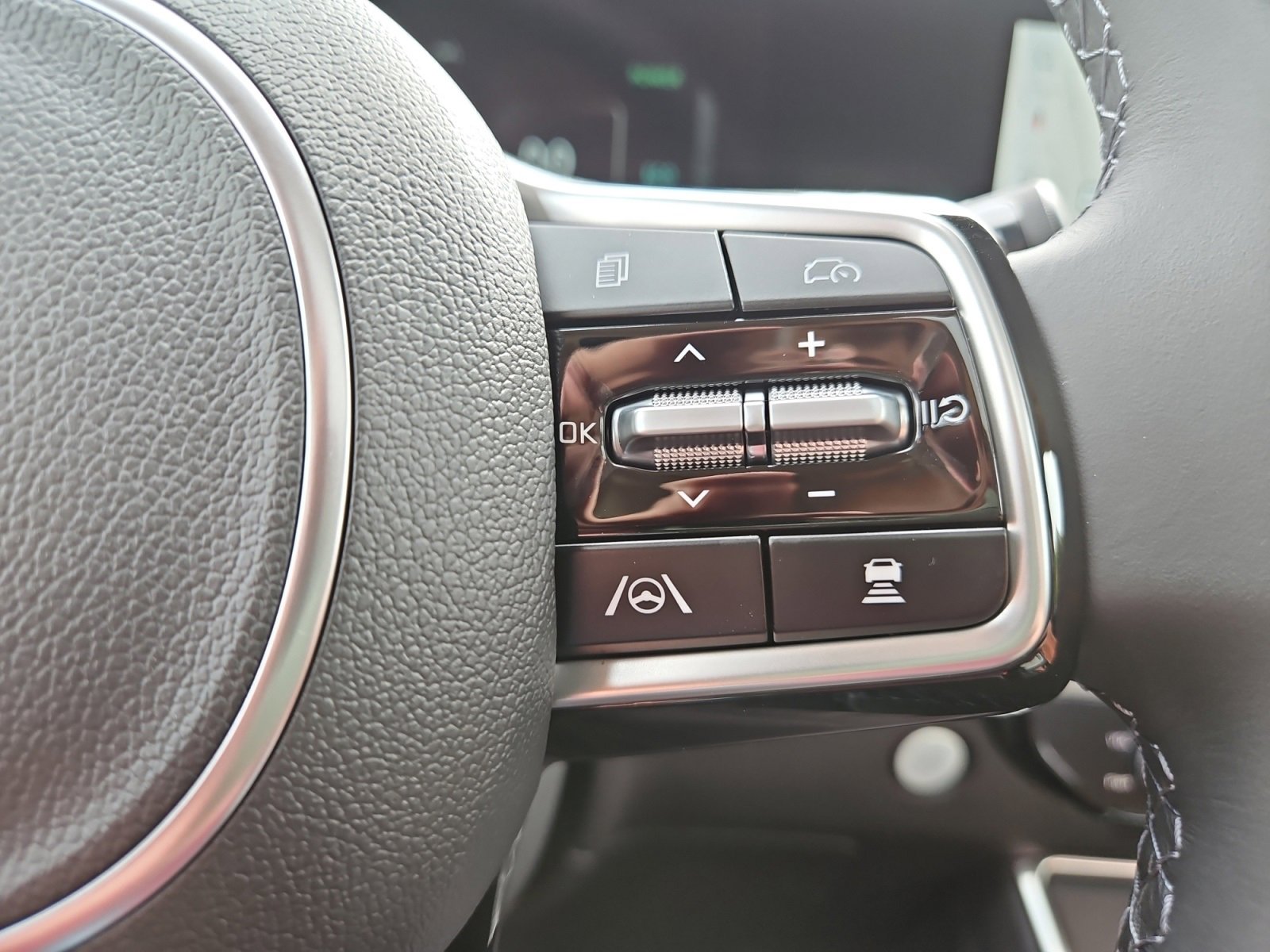 New 2026 Kia Carnival SX image 27