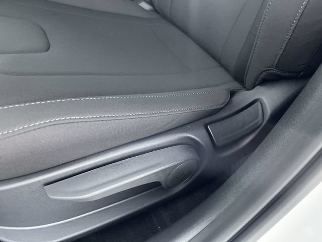 New 2026 Hyundai Elantra Hybrid FWD image 33
