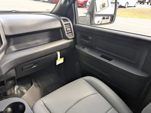 New 2026 RAM 2500 Tradesman w/ Chrome Appearance Group AWD/4WD image 17