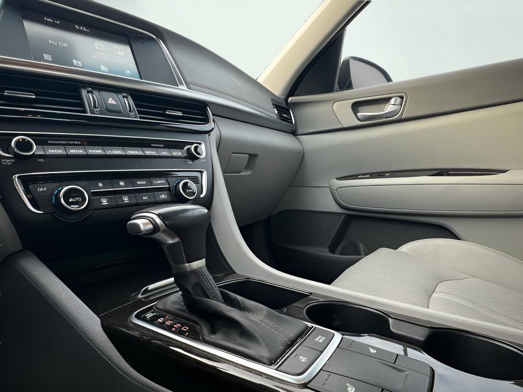 Used 2017 Kia Optima EX image 44