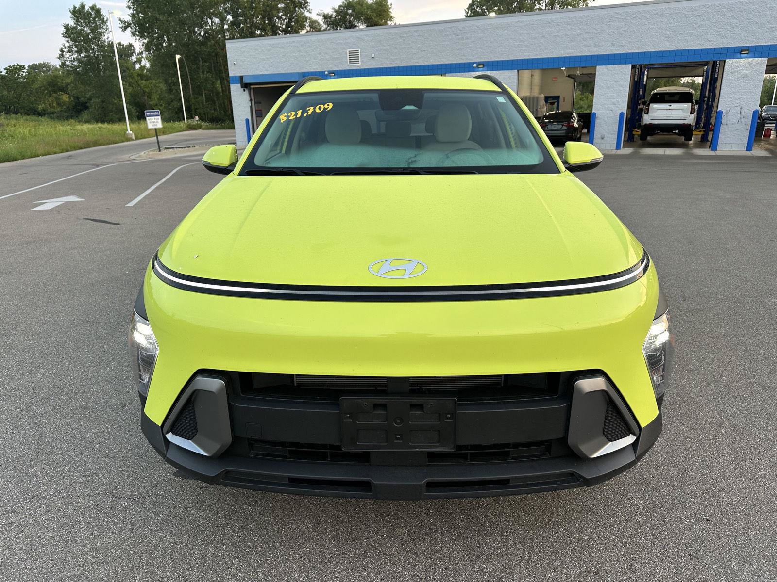 Used 2024 Hyundai Kona SEL AWD/4WD image 9