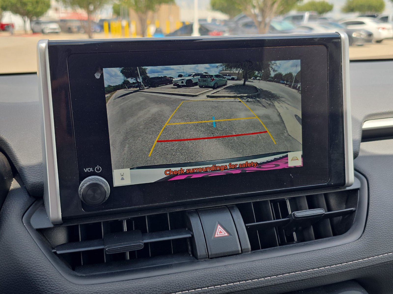 Used 2025 Toyota RAV4 XLE FWD image 20