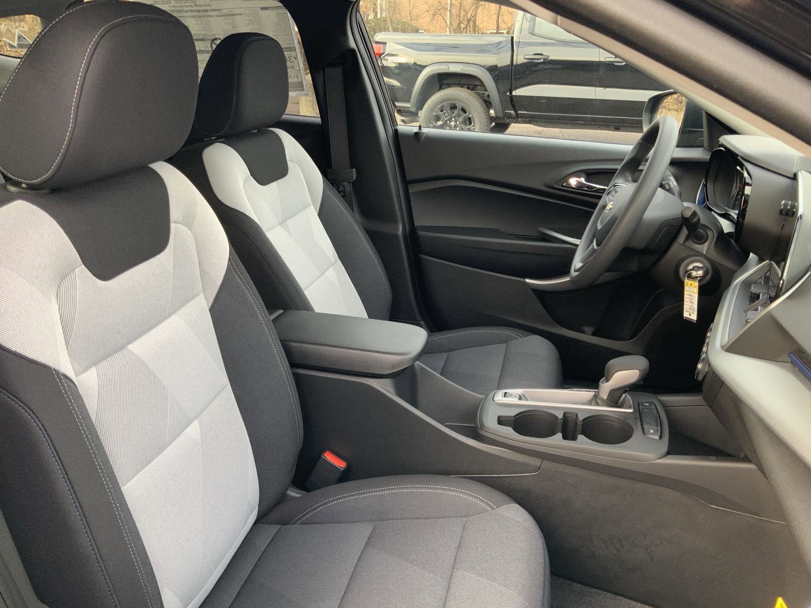 New 2026 Chevrolet Trax LS w/ Driver Confidence Package image 13