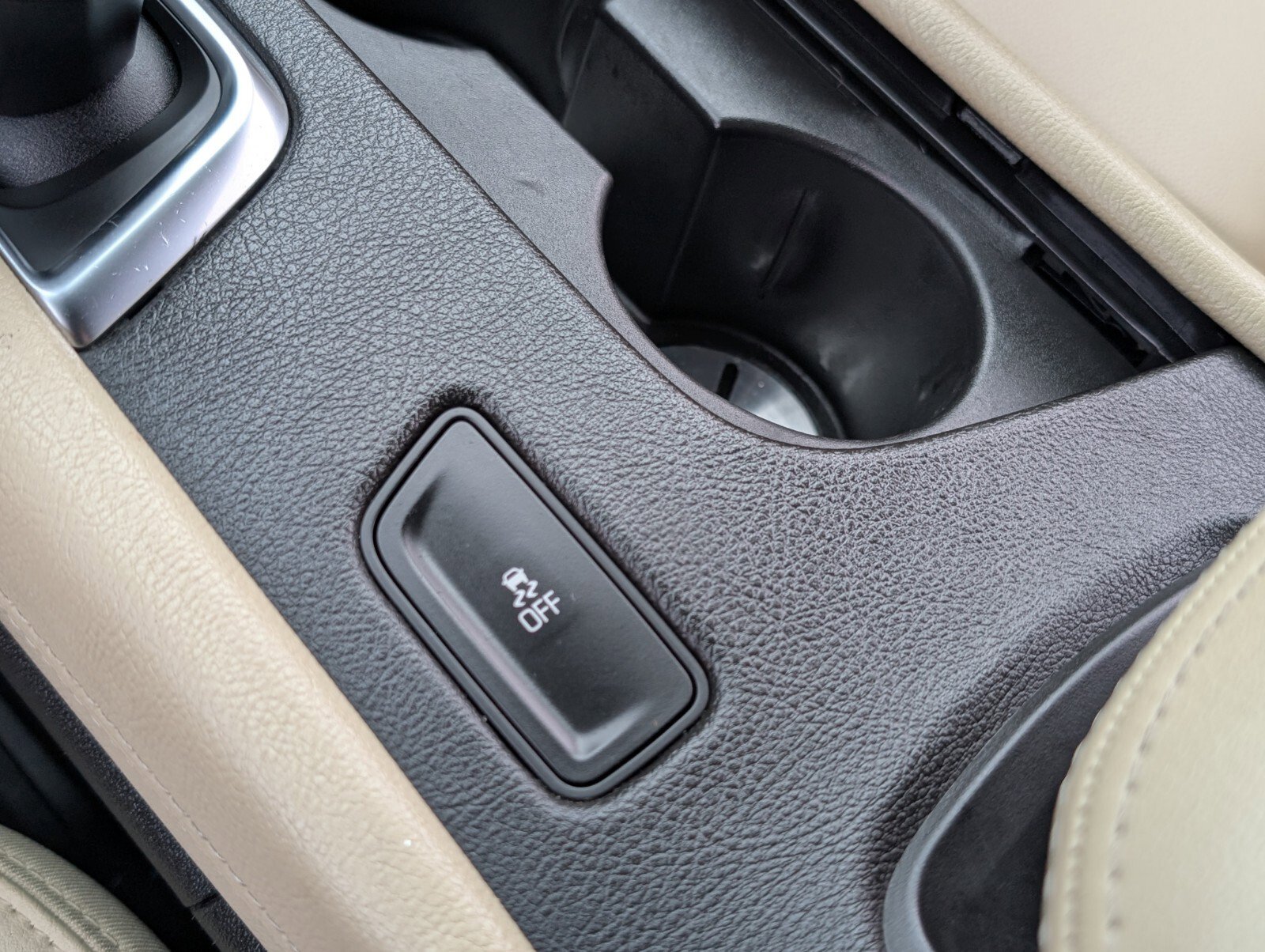 Used 2018 Cadillac XT5 FWD w/ LPO, Wheel Lock Package image 31