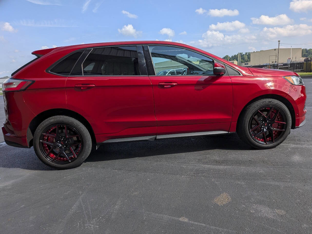 Used 2021 Ford Edge ST w/ Equipment Group 401A image 3