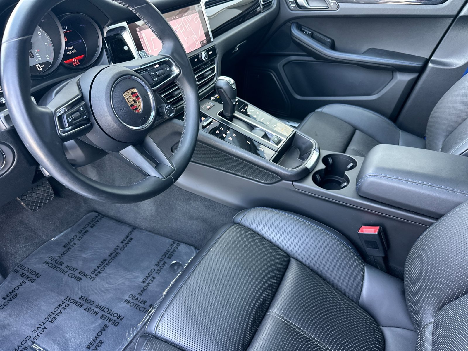 Used 2024 Porsche Macan S AWD/4WD image 5