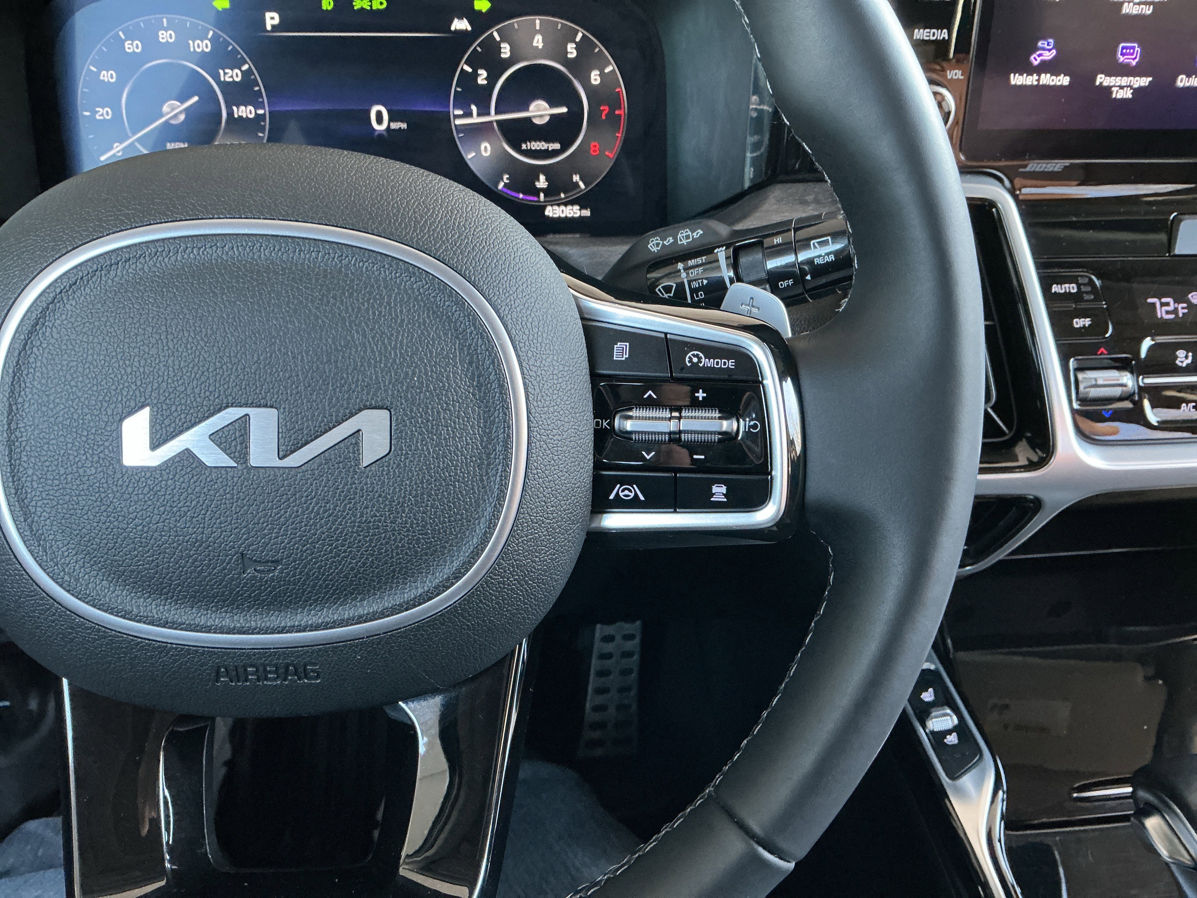 Used 2022 Kia Sorento SX Prestige w/ Rust Color Package image 13