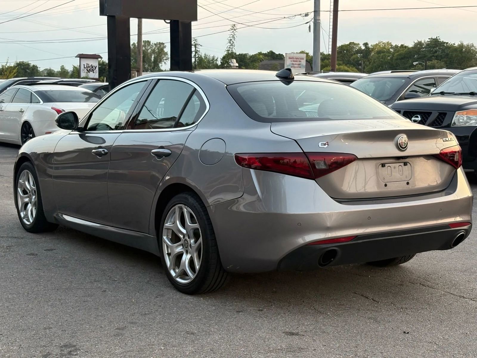 Used 2018 Alfa Romeo Giulia Ti AWD/4WD image 3