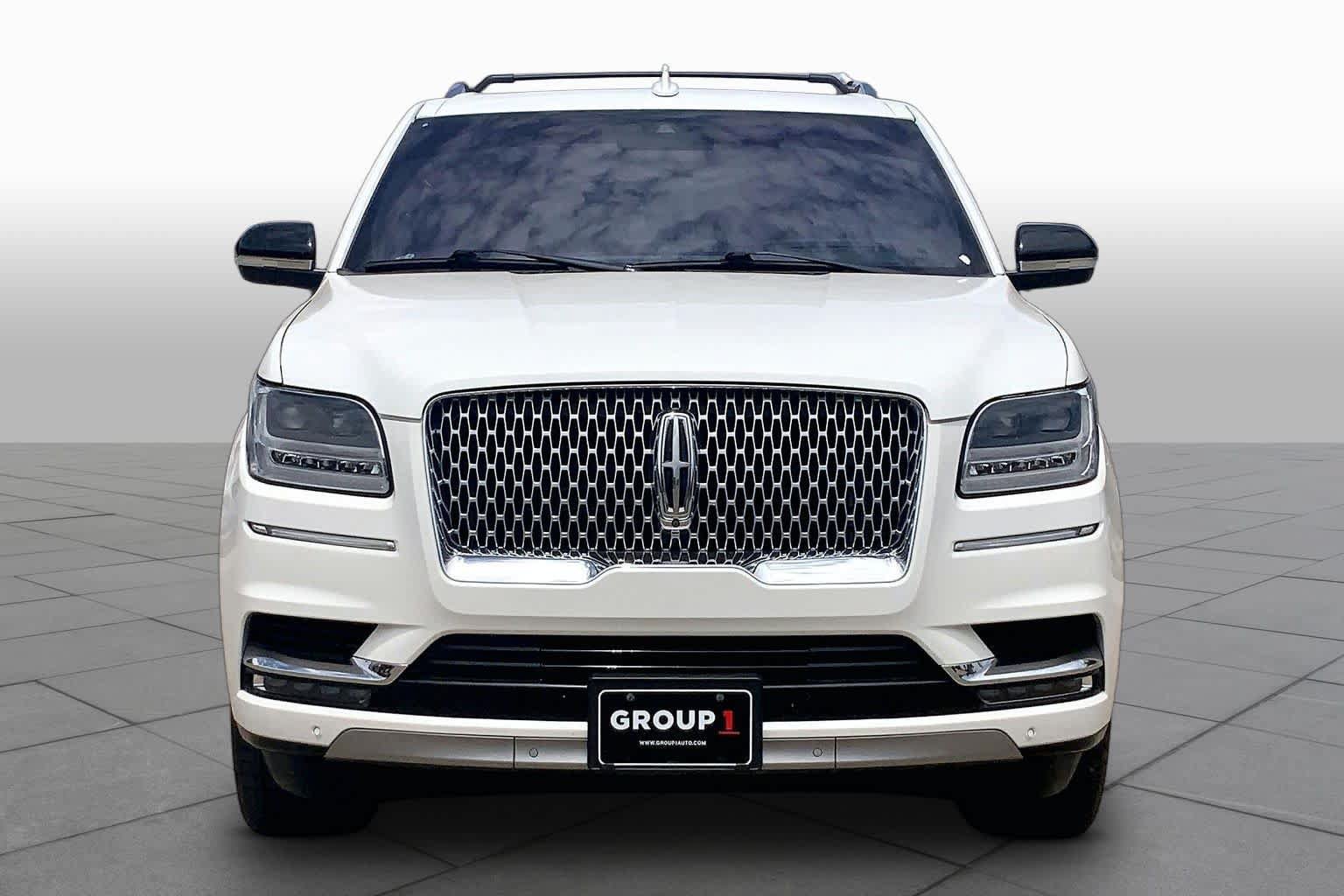 Used 2020 Lincoln Navigator L Reserve w/ Luxury Package AWD/4WD image 3