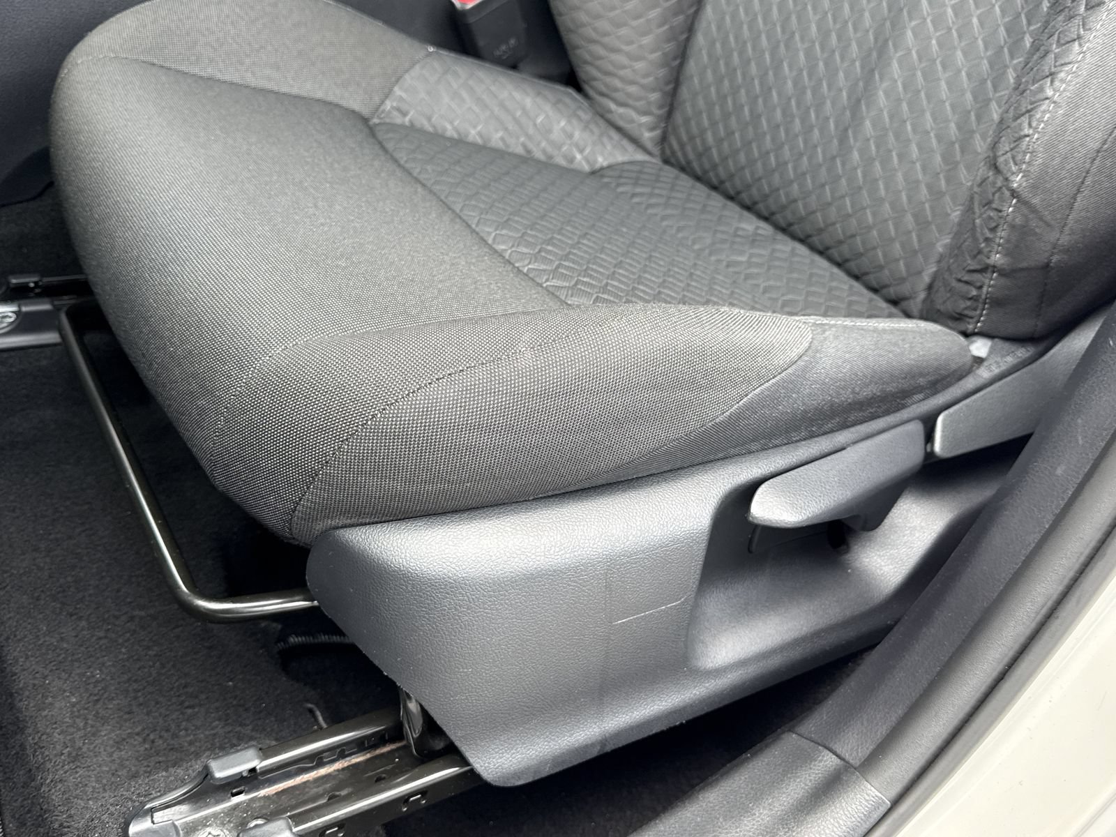 Used 2021 Toyota C-HR LE FWD image 15