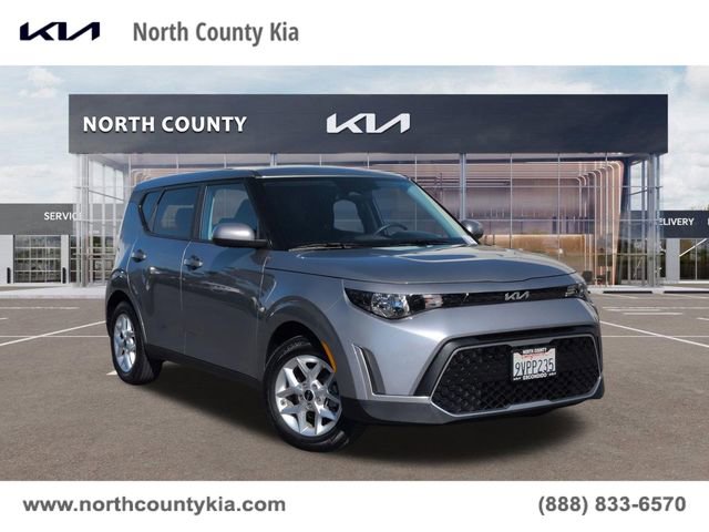 Certified 2025 Kia Soul S FWD image 1