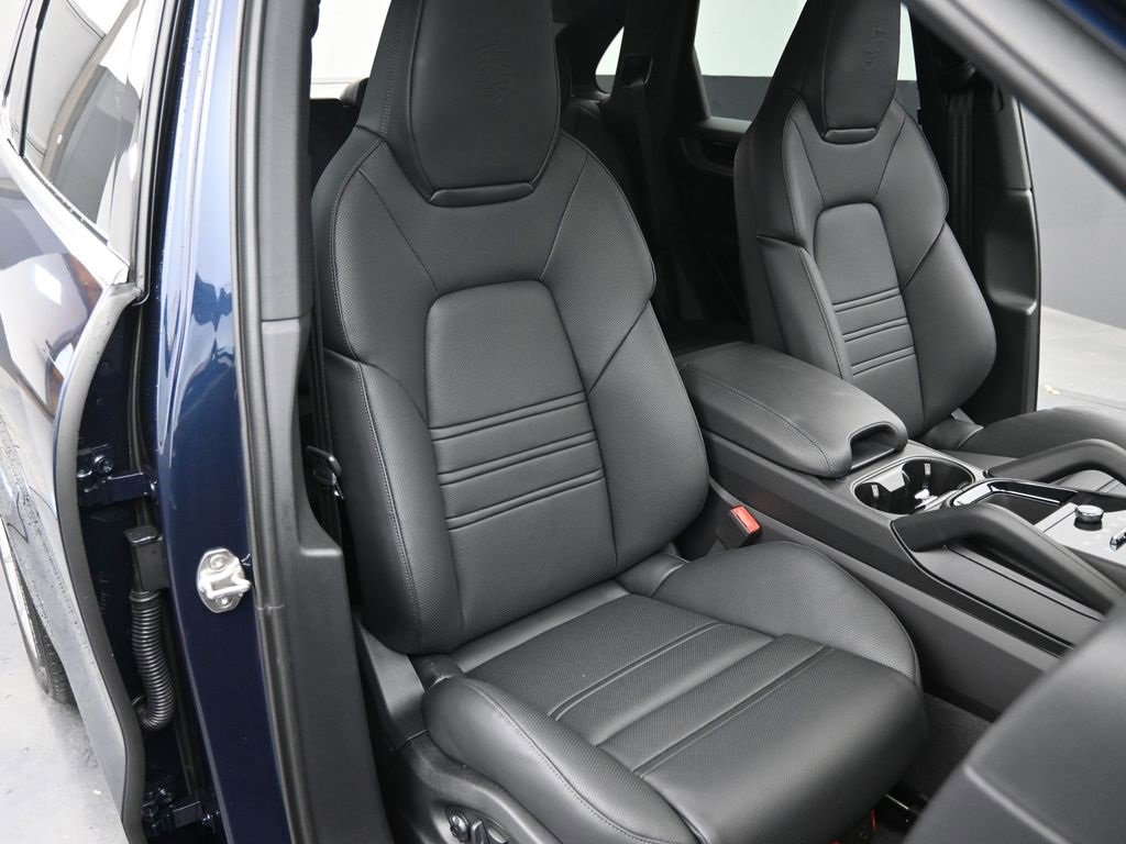 New 2025 Porsche Cayenne E-Hybrid image 18