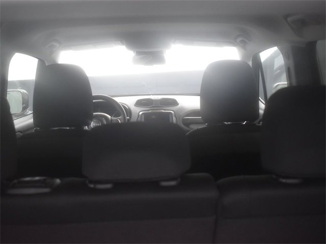 Used 2023 Jeep Renegade Latitude w/ Premium Group image 21