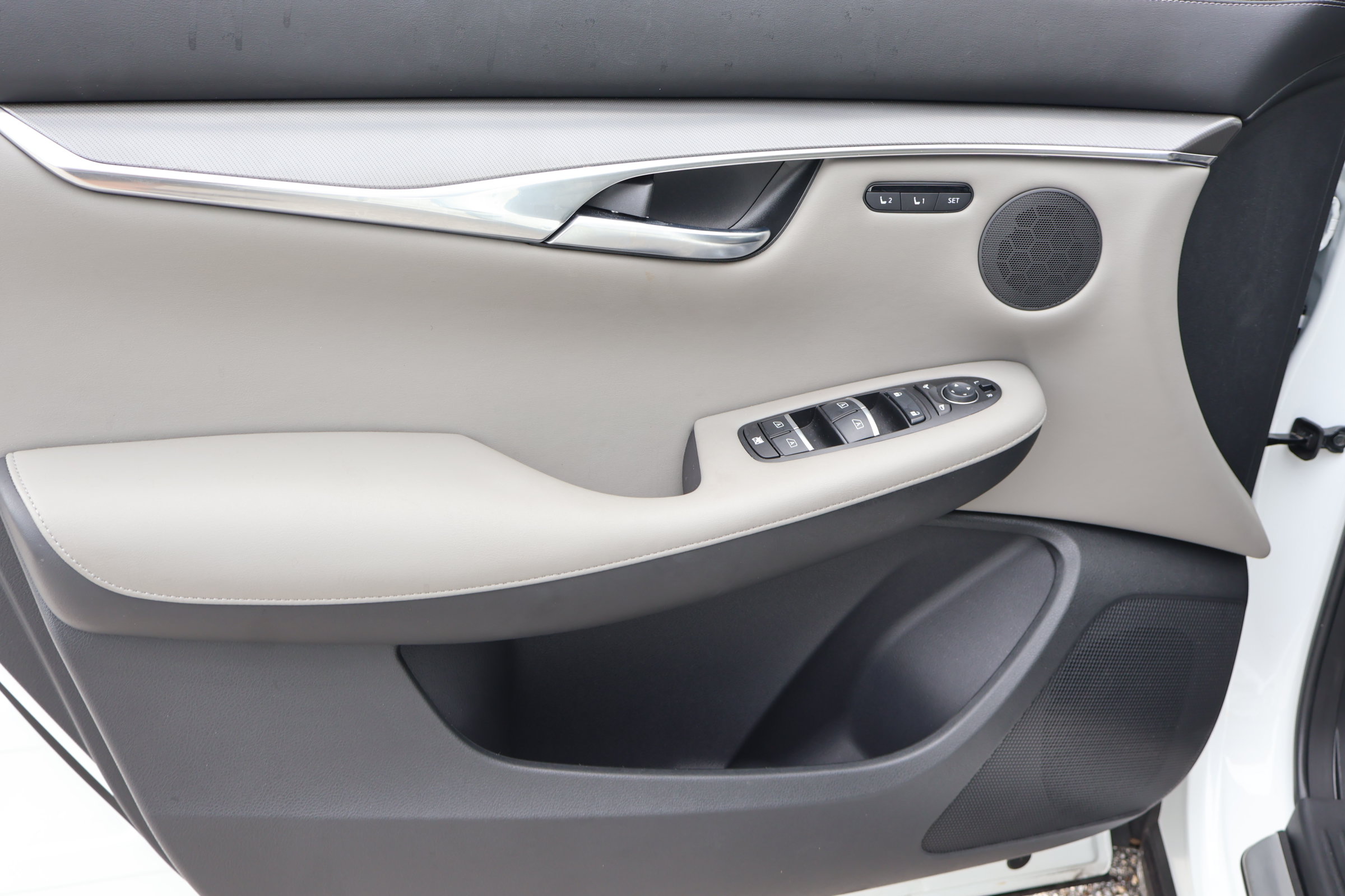Certified 2023 INFINITI QX50 Luxe FWD image 15