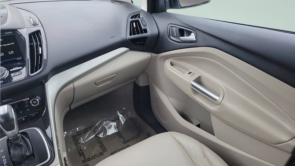 Used 2015 Ford C-MAX Energi SEL w/ Equipment Group 302A FWD image 13
