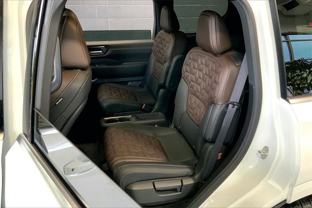 New 2026 Nissan Armada Platinum Reserve image 10