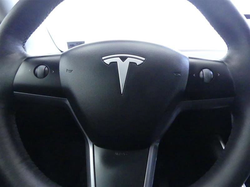 Used 2021 Tesla Model Y Long Range image 19