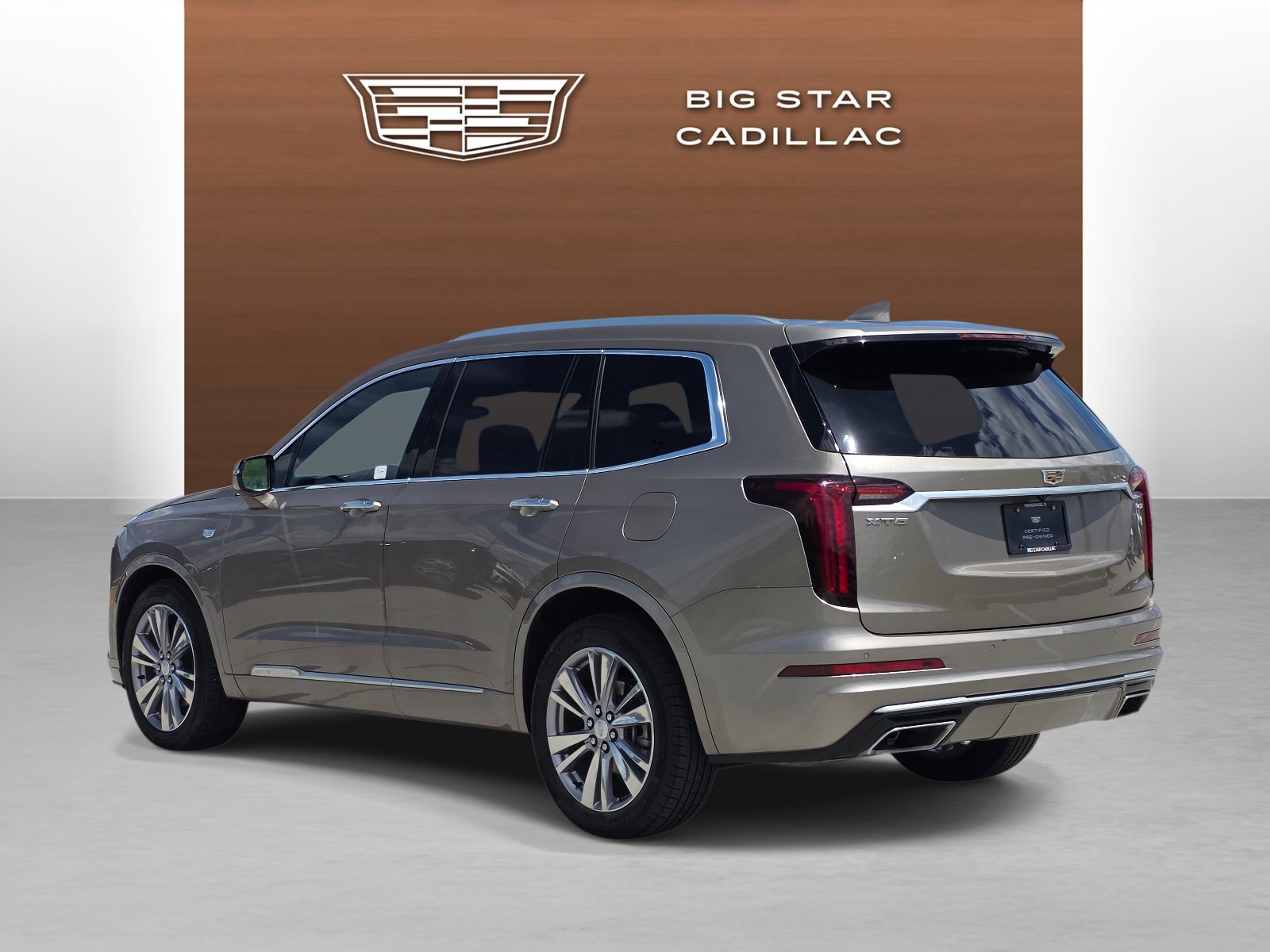 Certified 2023 Cadillac XT6 Premium Luxury FWD image 2