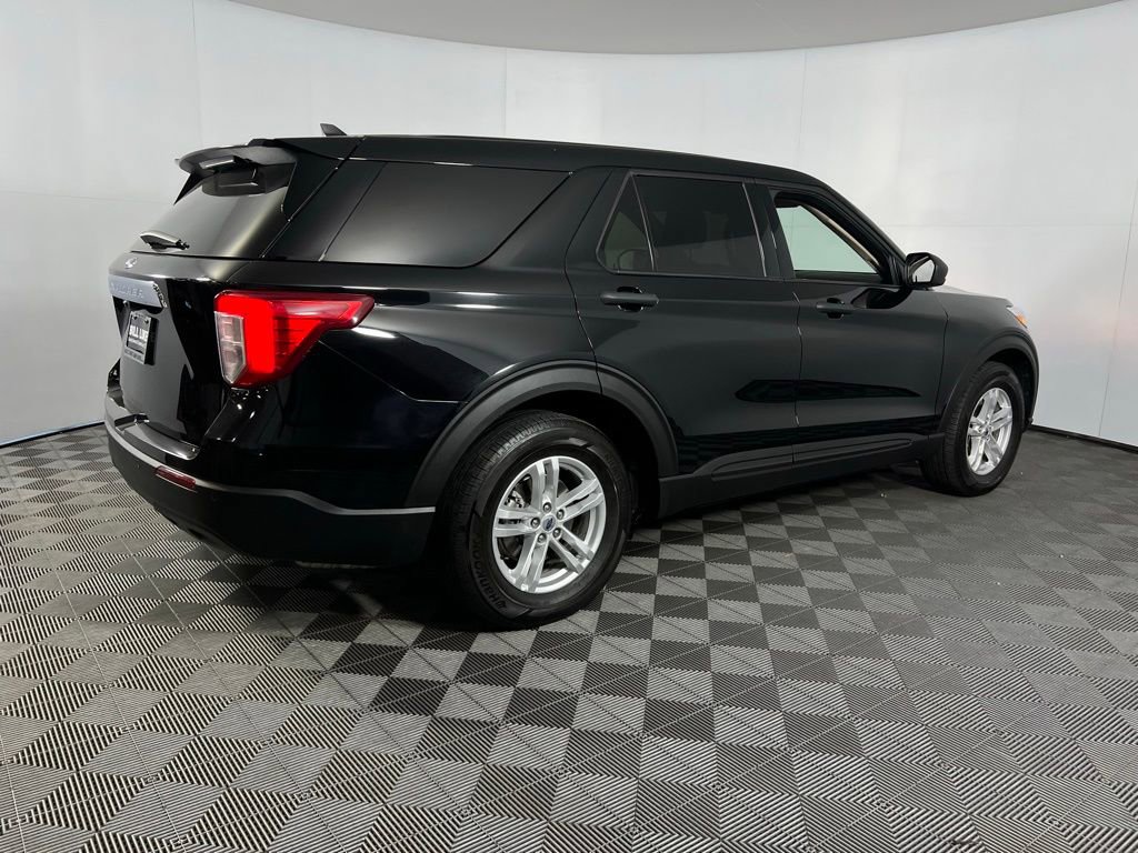 Used 2024 Ford Explorer 2WD image 5