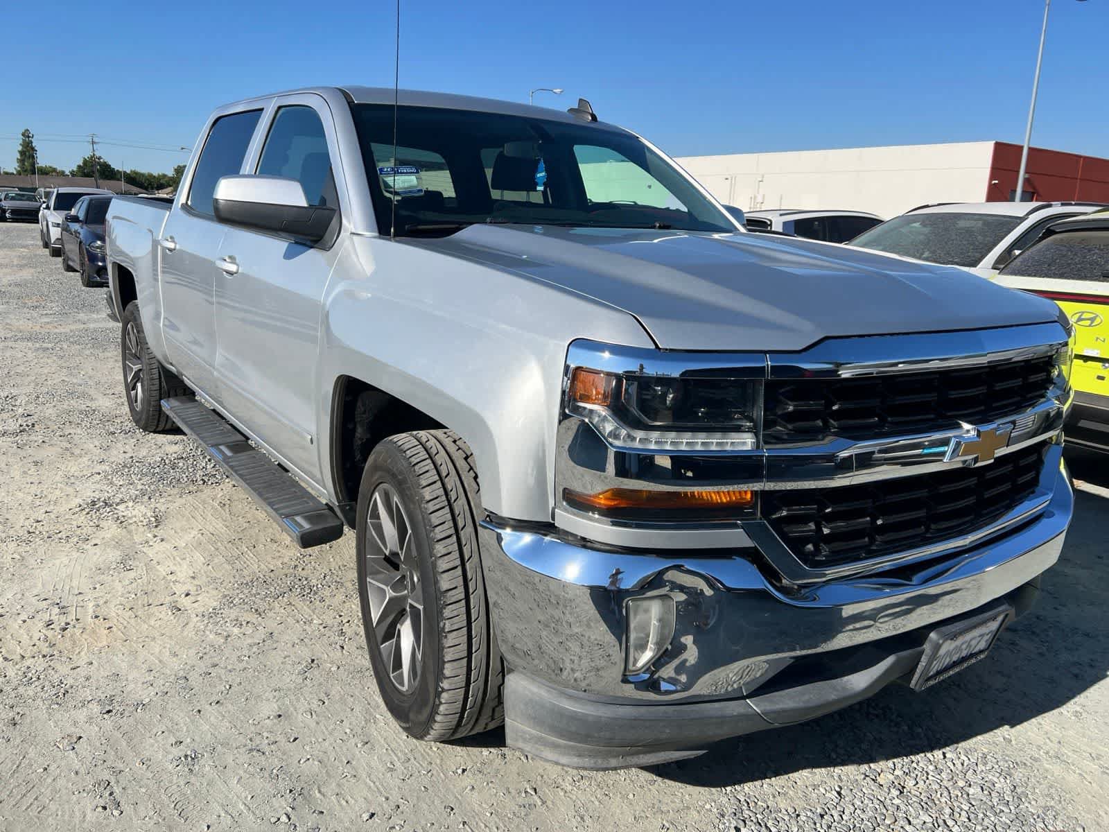 Used 2018 Chevrolet Silverado 1500 LT w/ All Star Edition RWD image 3