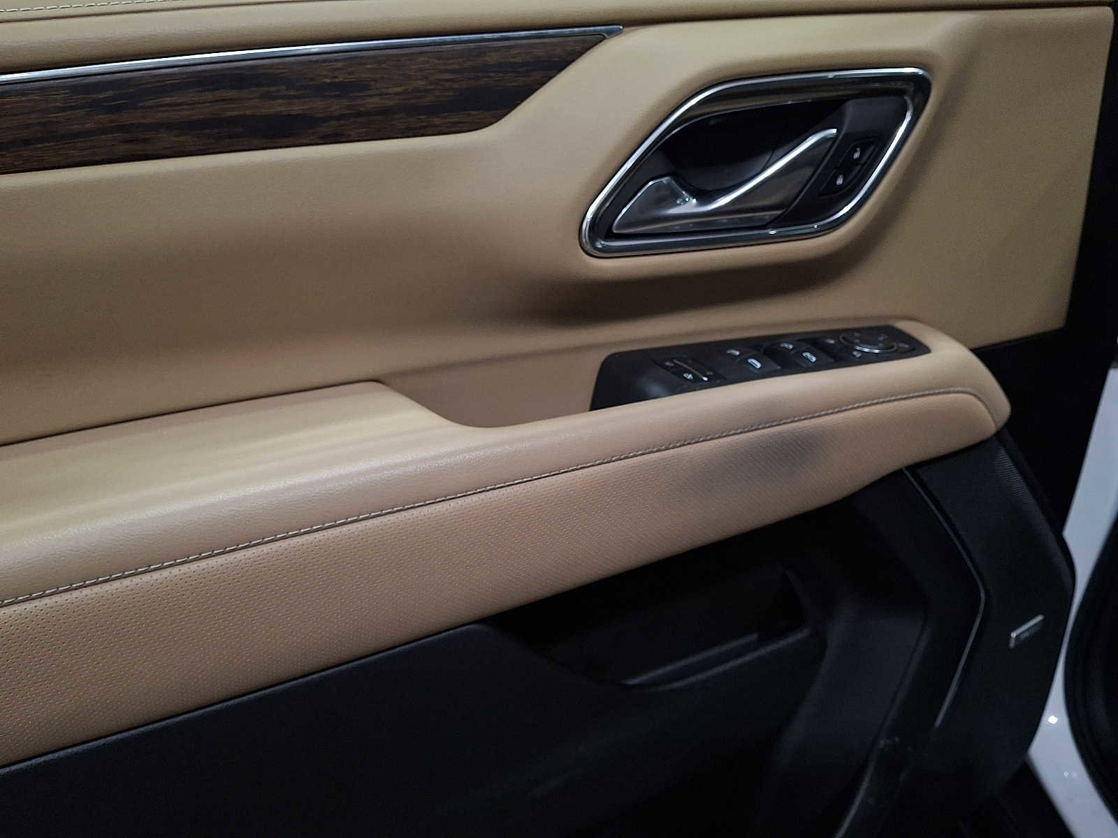 Used 2023 Chevrolet Tahoe Premier image 13