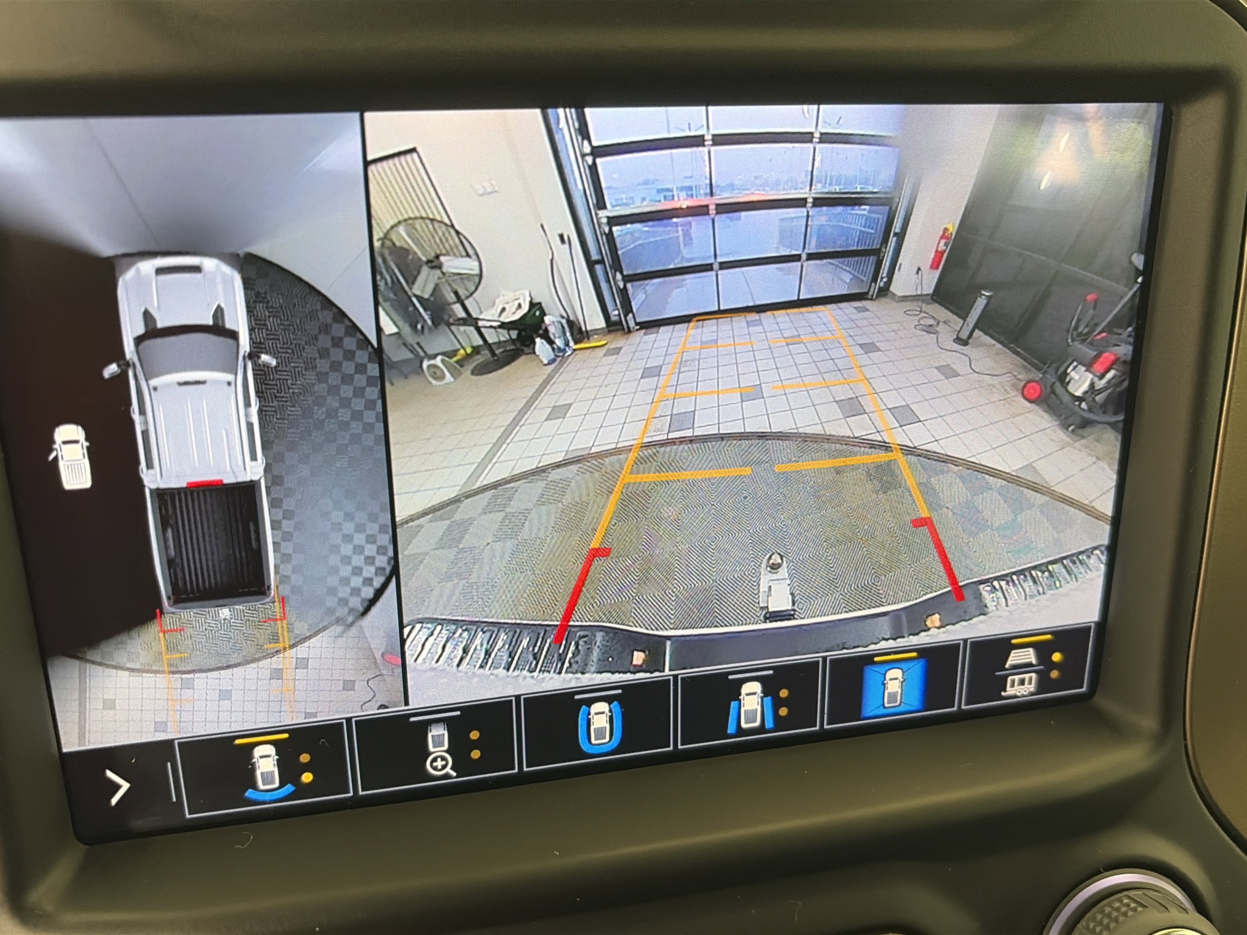 Certified 2023 Chevrolet Silverado 3500 High Country image 30