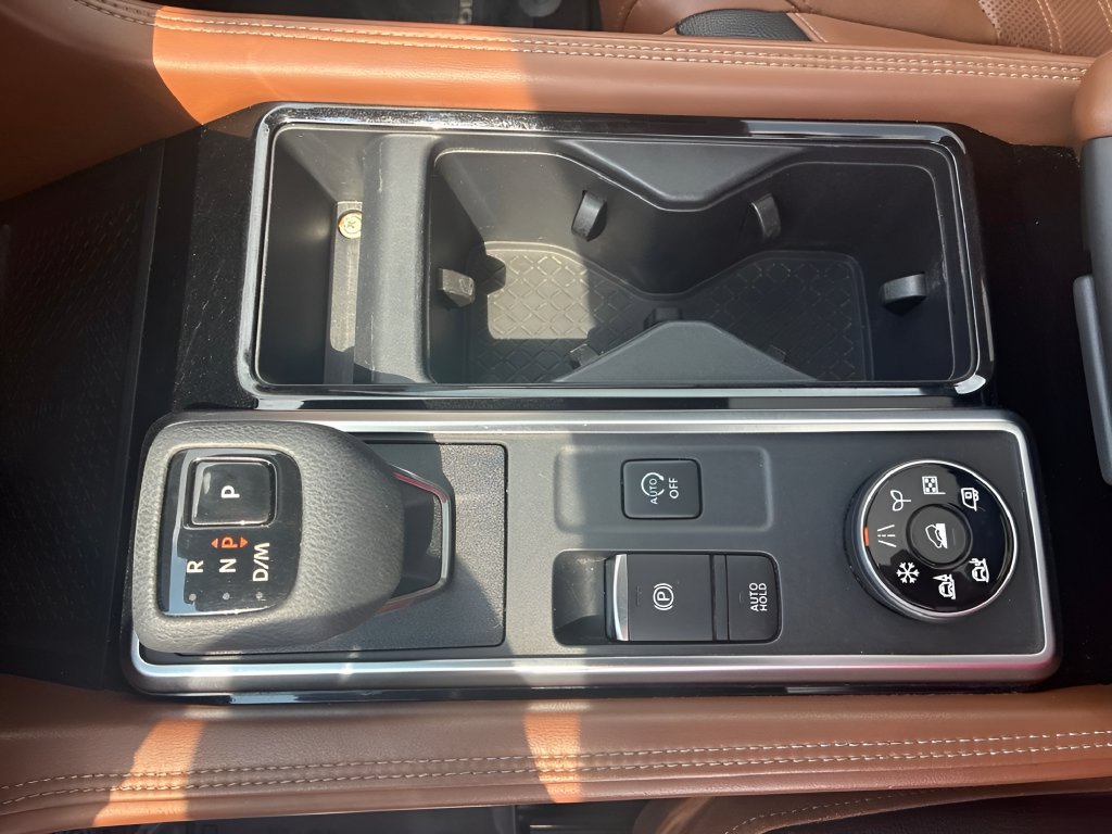 Used 2023 Nissan Pathfinder Platinum AWD/4WD image 28
