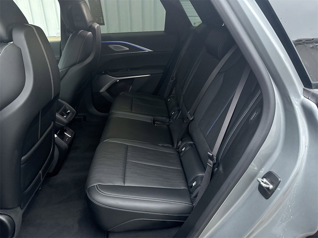 Used 2024 Cadillac Lyriq Luxury image 29