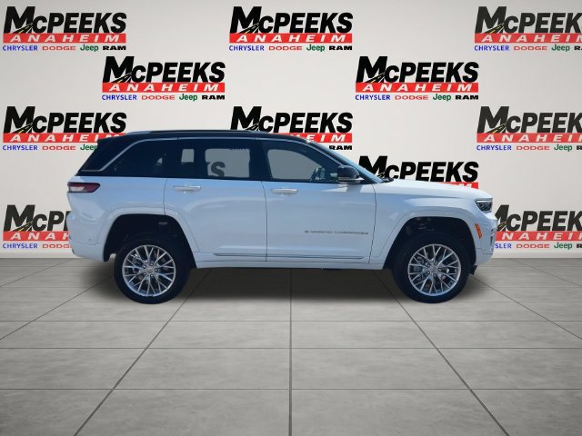 Used 2022 Jeep Grand Cherokee Summit w/ Luxury Tech Group V AWD/4WD image 9