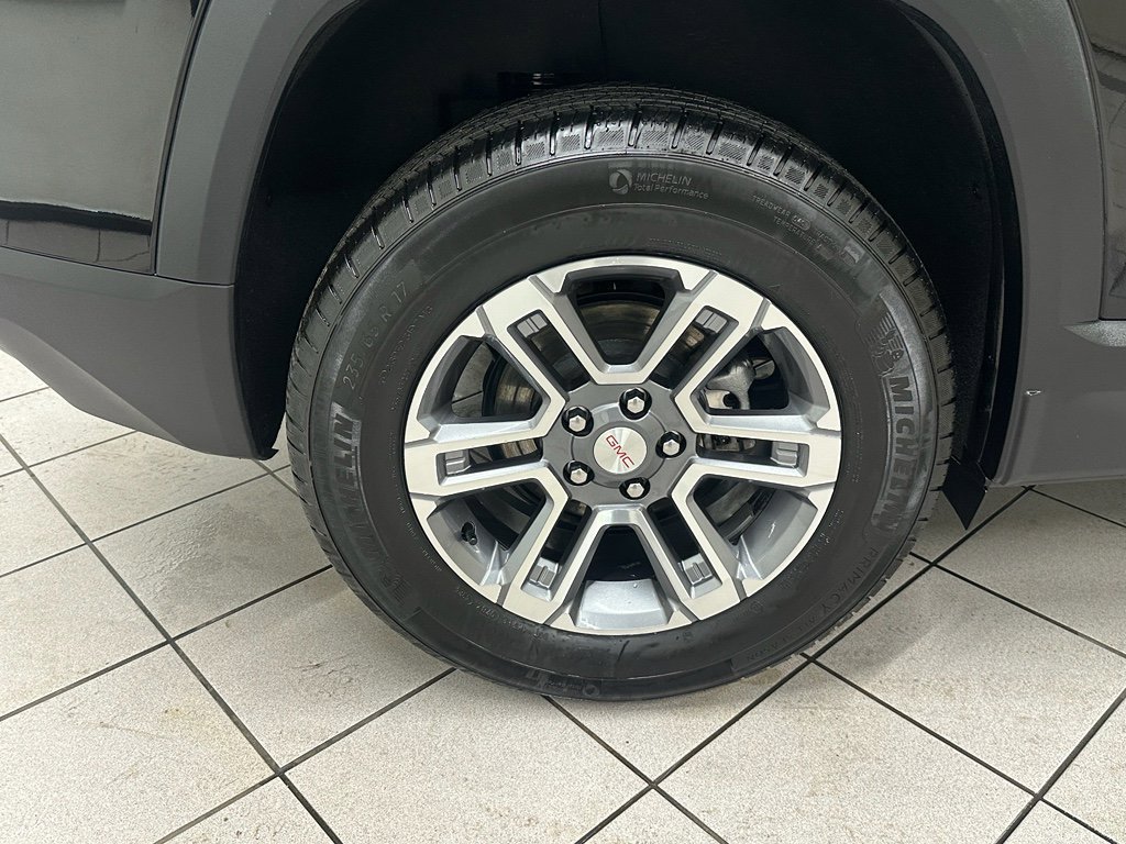 Used 2025 GMC Terrain Elevation image 15