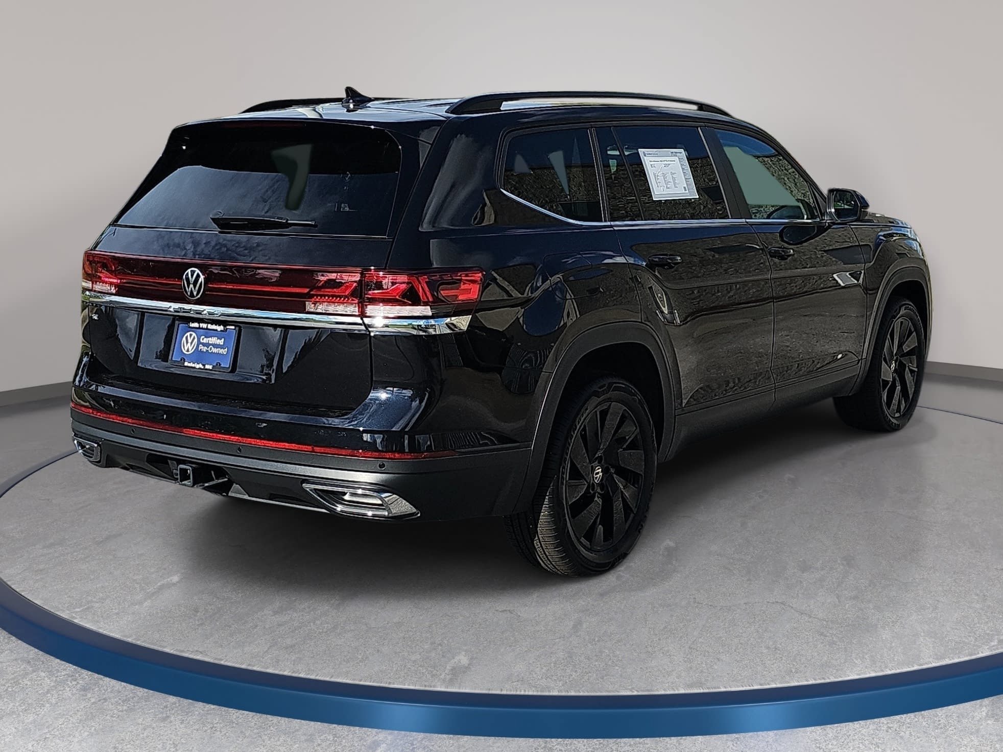 Certified 2026 Volkswagen Atlas SE w/ Panoramic Sunroof Package FWD image 5