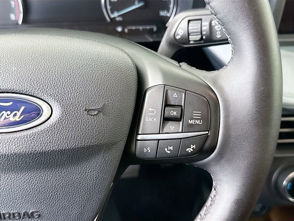 Used 2023 Ford Maverick Lariat w/ Lariat Luxury Package image 12