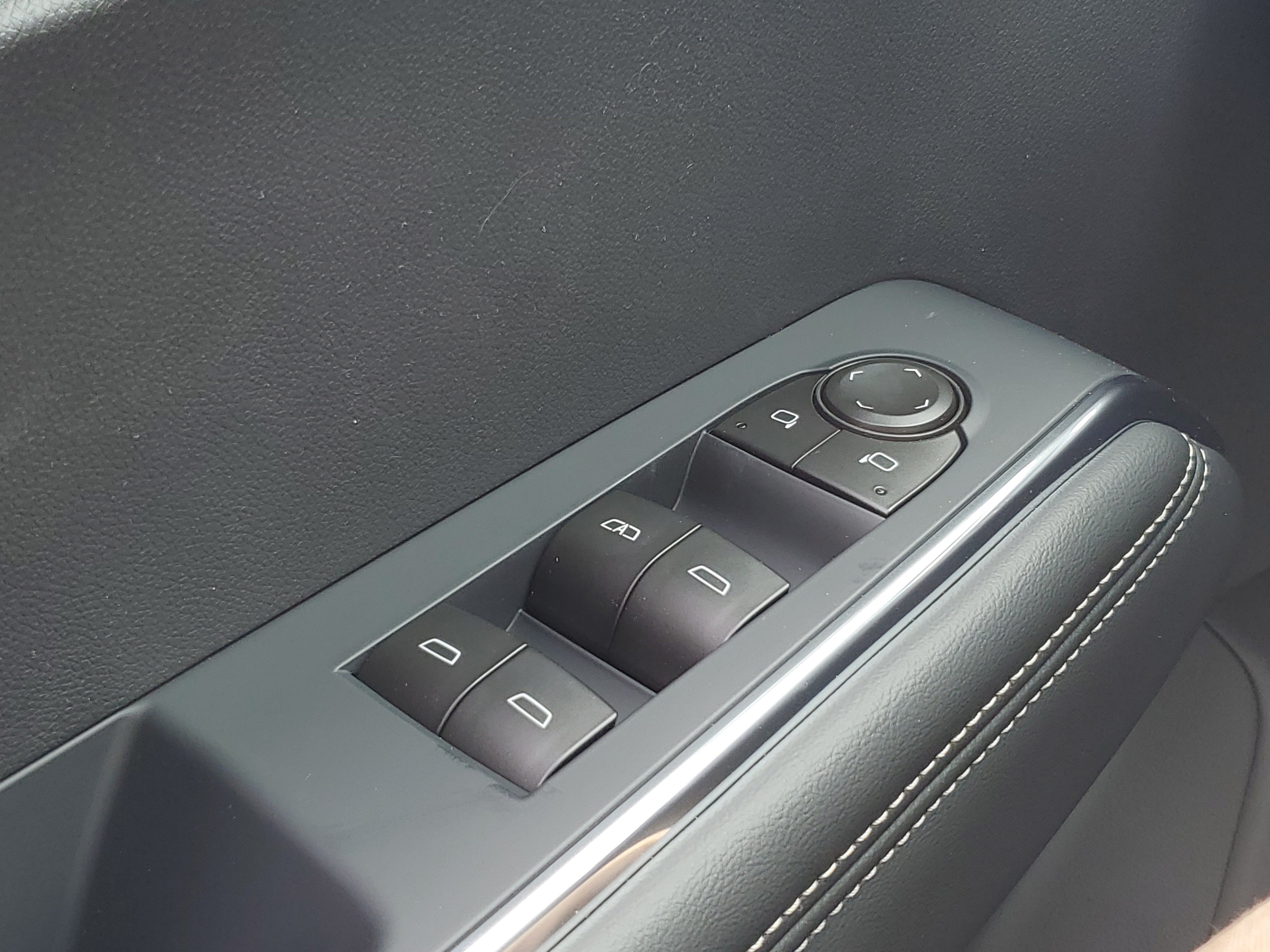 New 2026 GMC Acadia Elevation w/ Elevation Premium Package FWD image 25