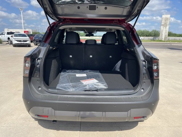 New 2025 Nissan Kicks SR w/ SR Premium Package image 5