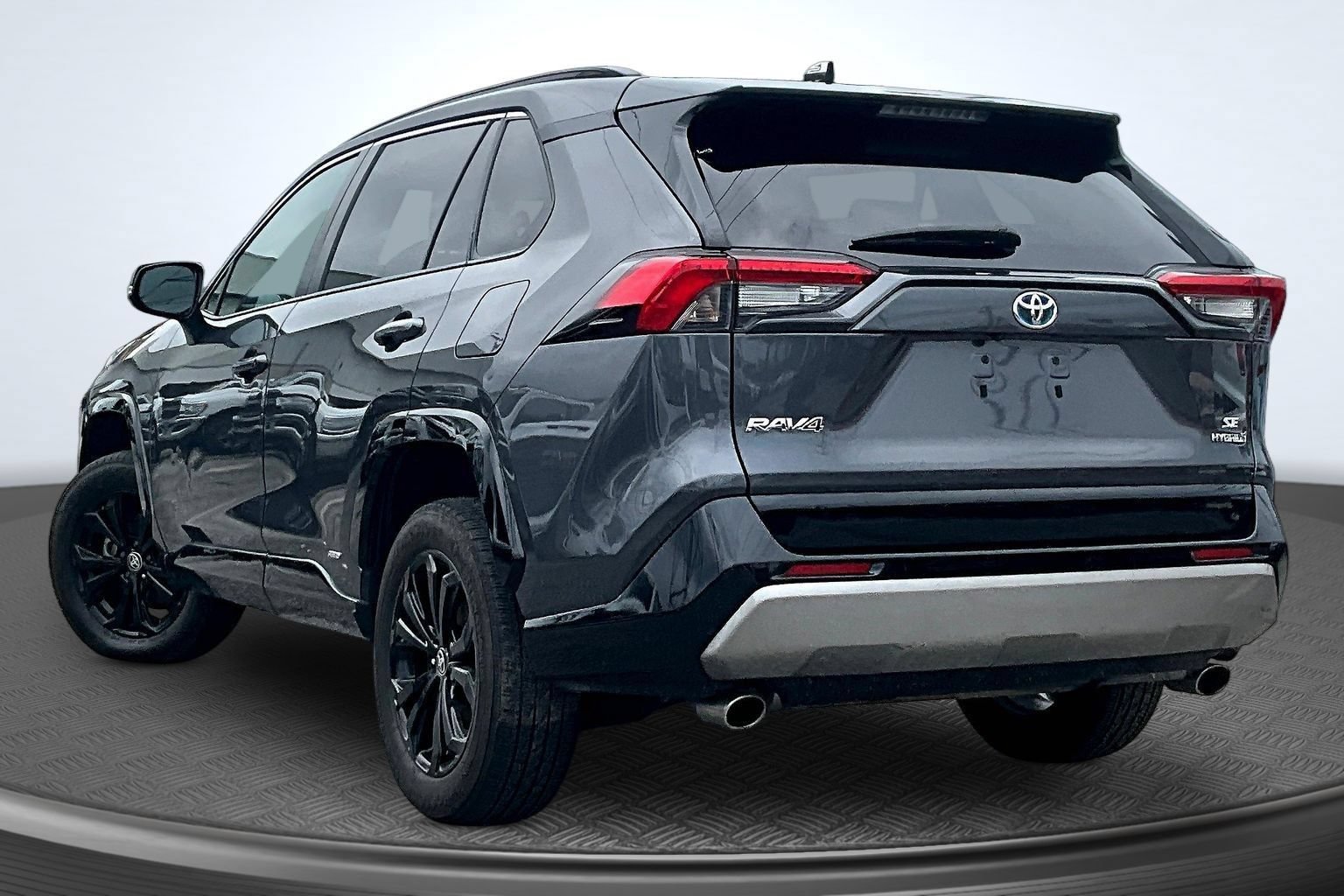 Used 2023 Toyota RAV4 SE AWD/4WD image 3