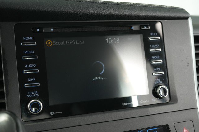 Used 2020 Toyota Sienna SE FWD image 47