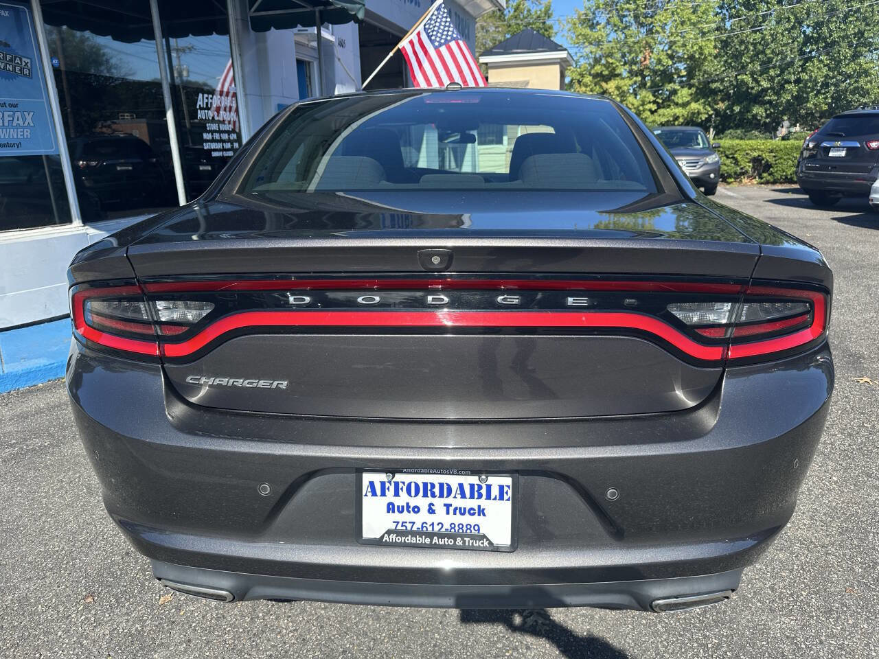 Used 2021 Dodge Charger SXT image 10