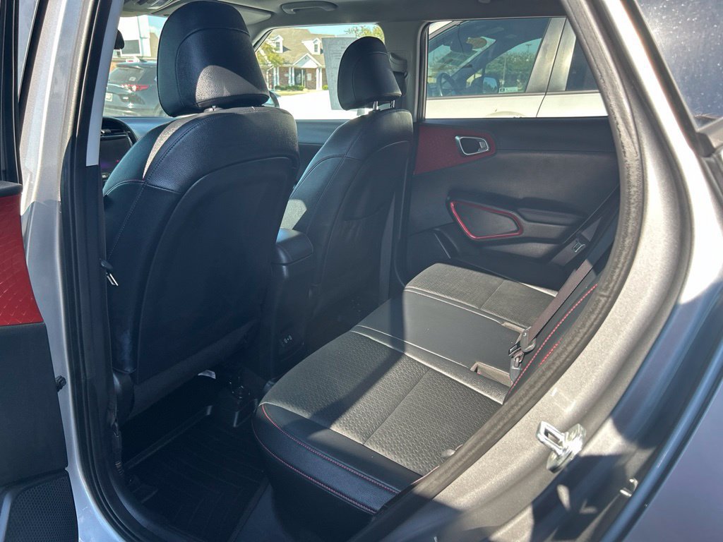 Used 2023 Kia Soul GT-Line FWD image 32