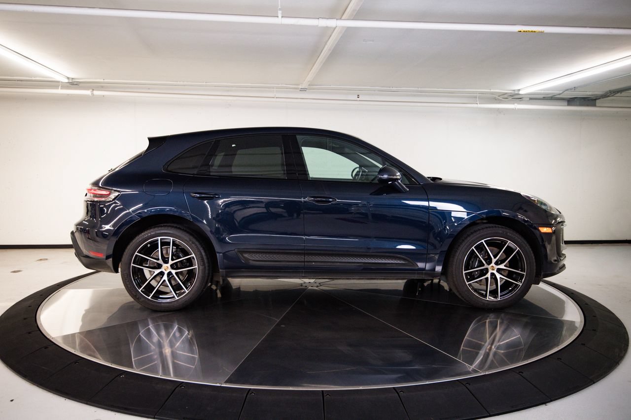 Certified 2023 Porsche Macan AWD/4WD image 8