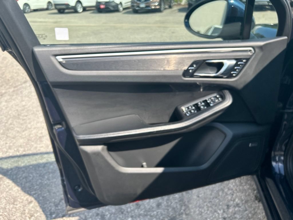 Used 2018 Porsche Macan GTS AWD/4WD image 15